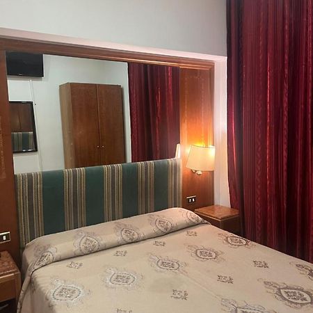 Terminal Guest House 24 Rome Bagian luar foto