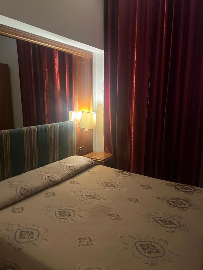 Terminal Guest House 24 Rome Bagian luar foto